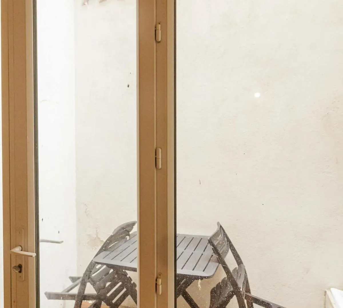 Charming Apartment With Terrace In Heart Paris